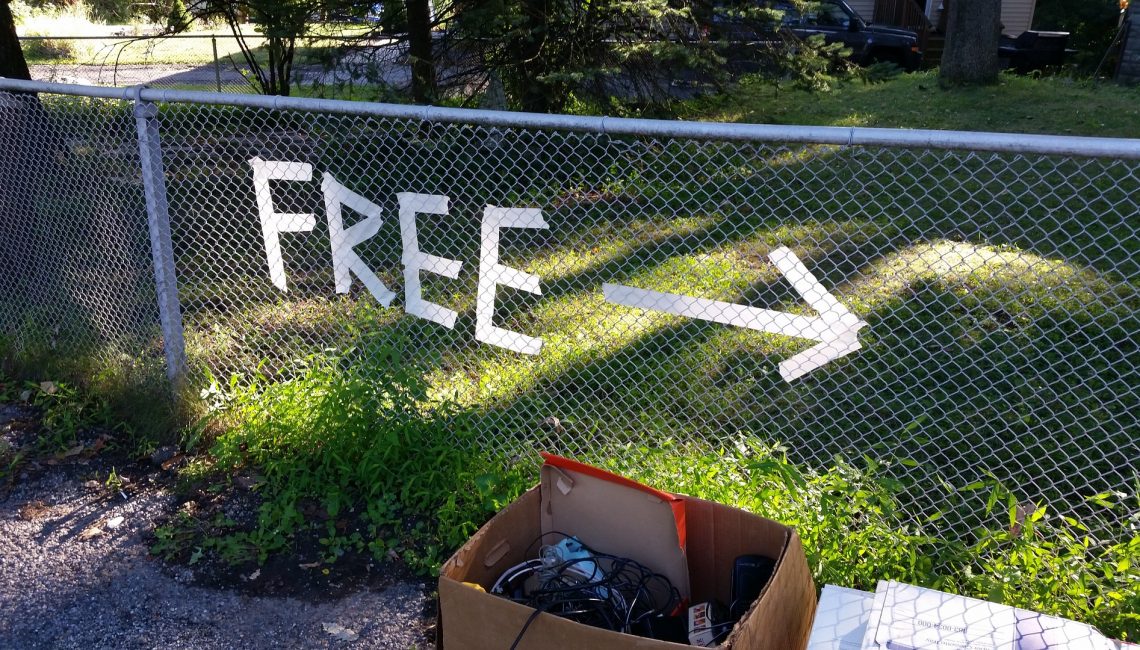 fence with FREE sign